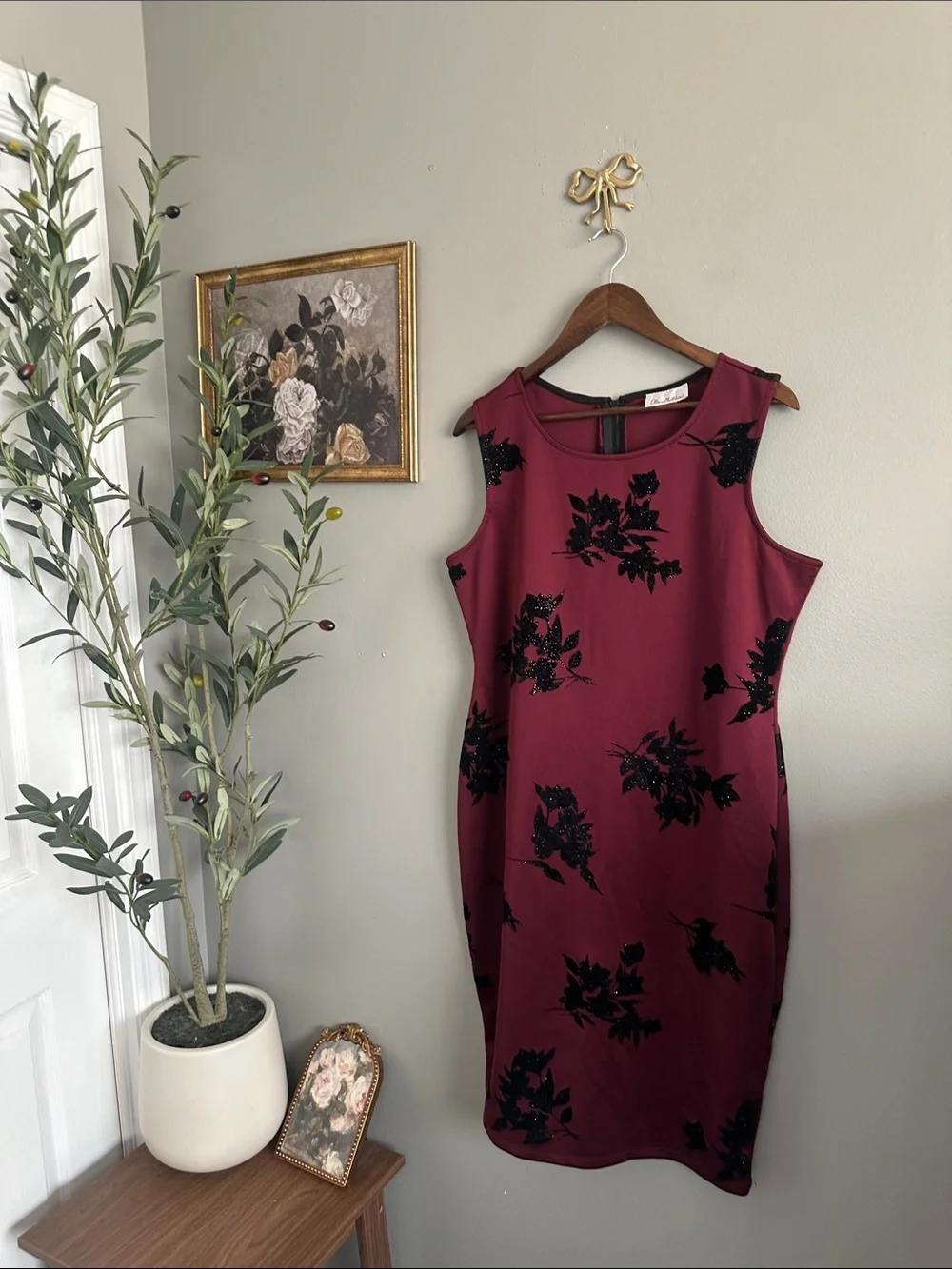 Olivia Matthews Burgundy Velvet Flocked Floral Sheath Dress L - Picture 4 of 10